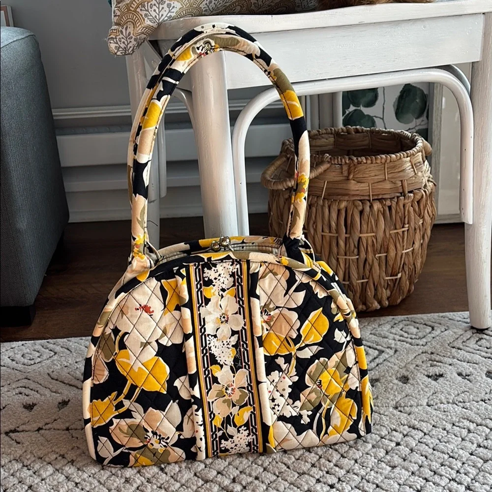 LIKE NEW! Vera Bradley Eloise Kisslock Floral Quilted Handbag - Picture 1 of 12